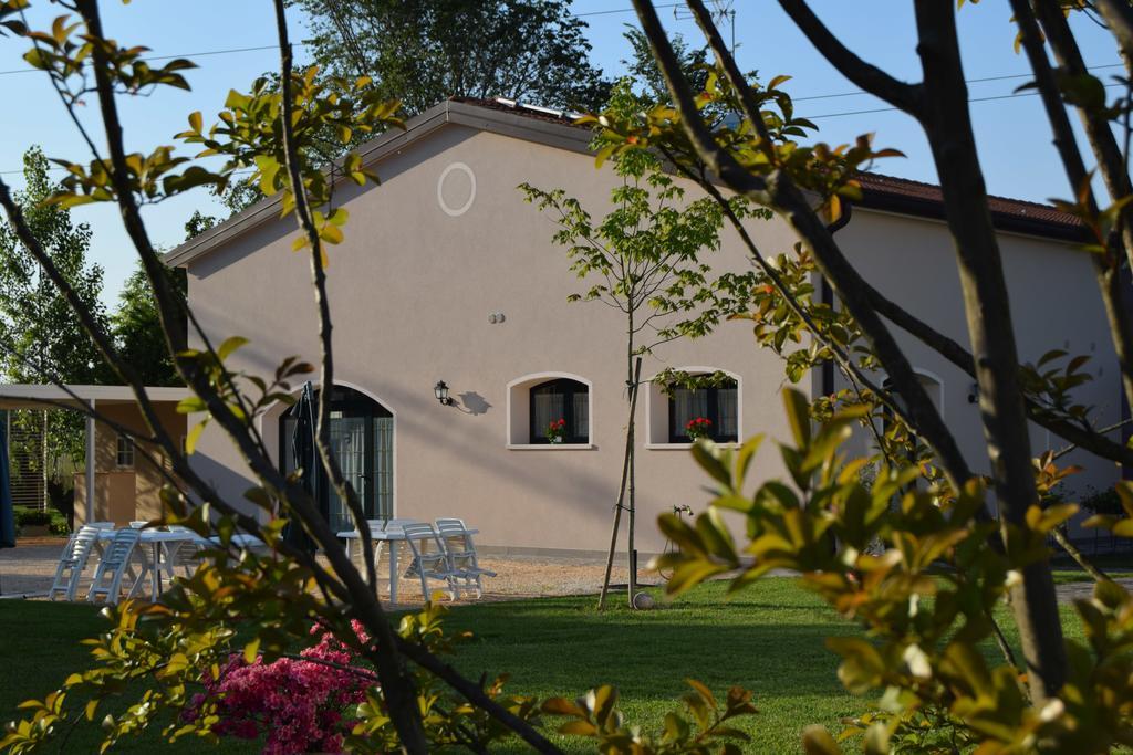 مخرج سبينيا Casa Vacanza E Per Lavoro Tessyhouse المظهر الخارجي الصورة